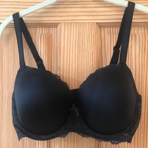 Victoria’s Secret Dream Ages Shaping bra 36 DD, black beautiful lace. Like New!